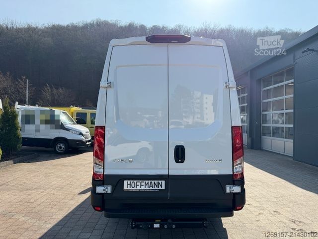 Furgão de painéis IVECO Daily 3,0L 35S180 Kasten L2H2 Automatik COC Navi