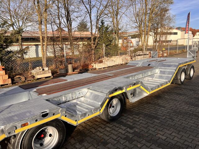 Remorque porte-engins surbaissée Möslein T 4 VB H1 R  neuer 4 Achs Tieflader + Radmulden