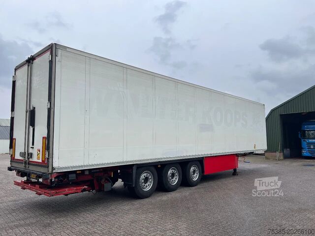 Gekoeld/bevroren transport Schmitz Cargobull Thermo King 400 Laadlift 270 cm