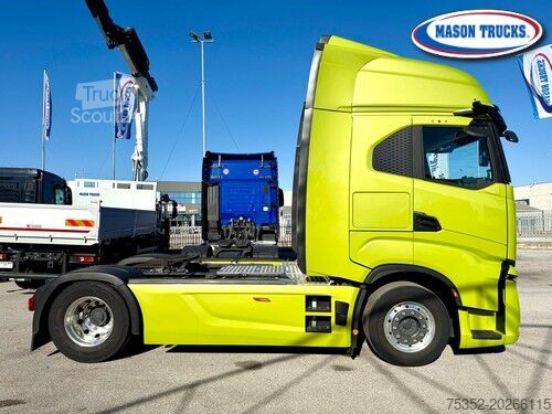 Szabványos közúti nyergesvontató Iveco S-Way 580 Full Air