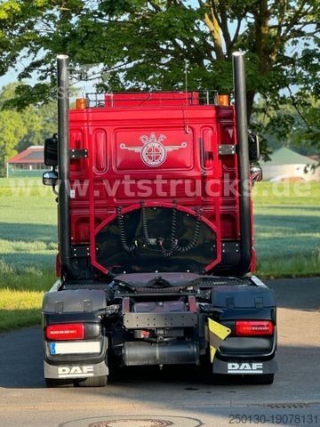 Стандартен влекач DAF 106 XF Flat Cab Voll/Luft 530 PS Leder Alu
