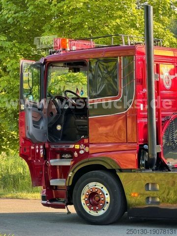 Стандартен влекач DAF 106 XF Flat Cab Voll/Luft 530 PS Leder Alu