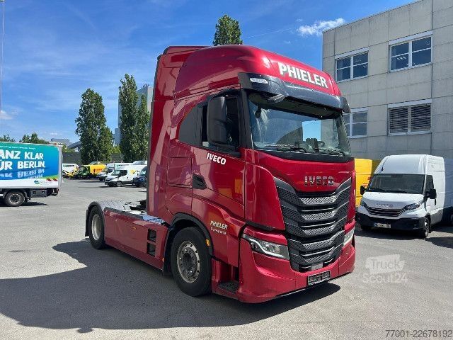 Стандартен влекач IVECO AS440S46T/P / Retarder / Leder