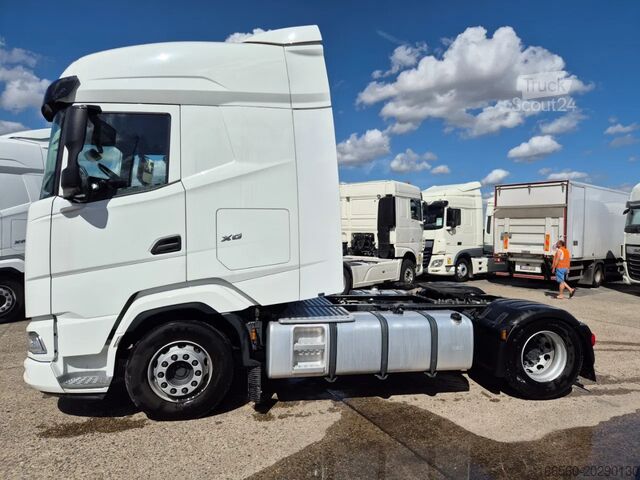 Стандартный трактор DAF XG 480 FT