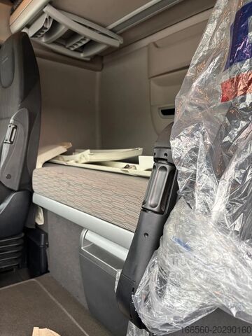 Tracteur standard DAF XF SUPER SPACE CAB ZF INTARDER, different locat...
