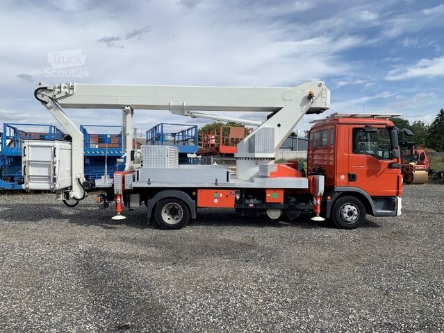 Furgoneta caja MAN TGL 7.150 Wumag WT300  - 30 m - 320 kg