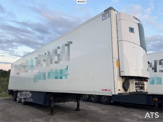 Schmitz Cargobull Box Semi-Trailer with Refrigeration/Freezer Unit –