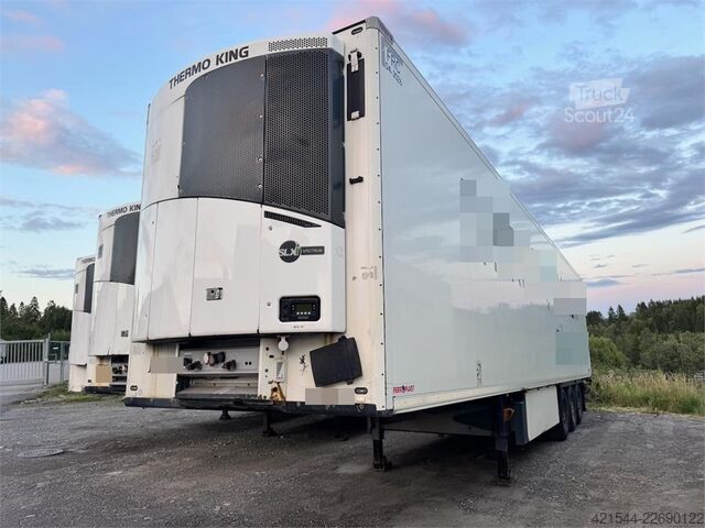 Maleta Schmitz Cargobull Box Semi-Trailer with Refrigeration/Freezer Unit a