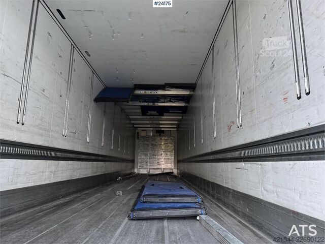Bőrönd Schmitz Cargobull Box Semi-Trailer with Refrigeration/Freezer Unit a