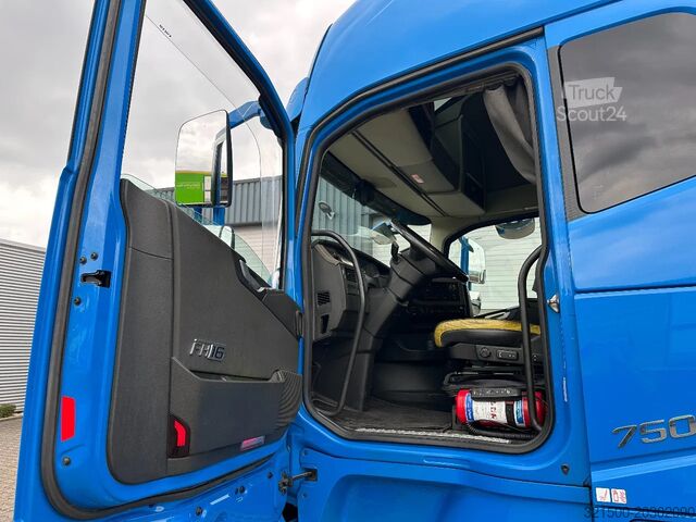 Chassis met cabine Volvo FH 16.750 6x4 Globe XL Chassis Retarder 3.90 Wb...