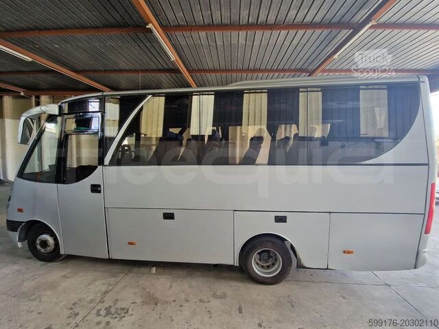Transporte de pessoas IVECO 65C15/70