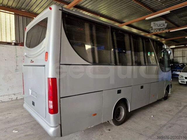 Transporte de pessoas IVECO 65C15/70