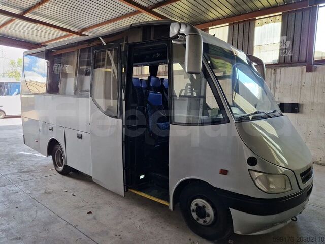 Transporte de pessoas IVECO 65C15/70
