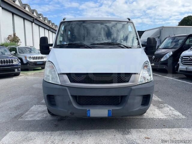 نقل الركاب IVECO Daily
