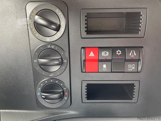 Vrachtauto met open laadbak Mercedes-Benz Atego 1527 L ClassicSpace Luft AUT AHK SpurH