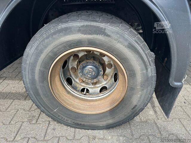 Koffer Iveco EuroCargo 180 Closed Box Saxas 12T / Lift / Eur...