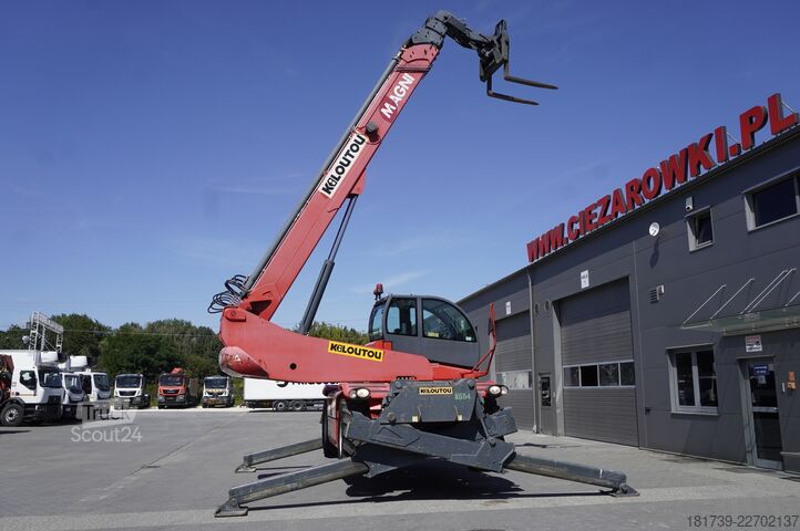 Teleskoplastere MAGNI RTH 5.26 telescopic loader / Range 26 m