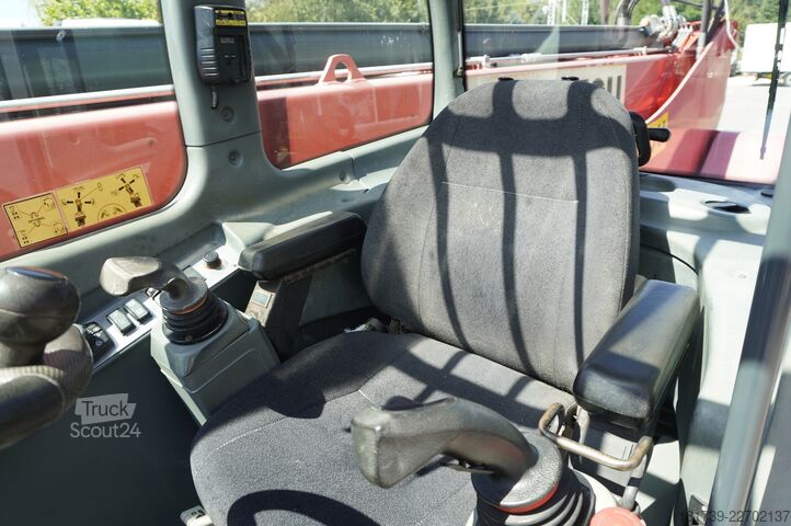Teleskoplastere MAGNI RTH 5.26 telescopic loader / Range 26 m