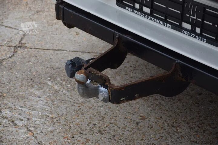 Dvoposteljni kombi z dvojno kabino Peugeot Boxer 2.2 L -130 pk -