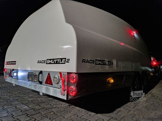 Auton kuljettaja Brian James Trailers Sprint Shuttle 2 ankippbar Alufelgen darkline