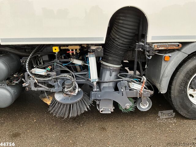 Veegmachine MAN TGS 26.440 Euro 6 Beam S14000 Wegdekreiniger