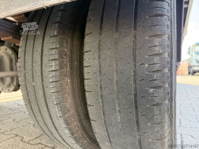 Skapbil IVECO Daily 35C16 3,0L Koffer LBW 750kg Euro6E Seitent