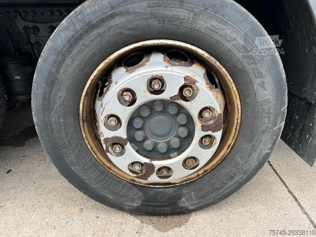 Вантажівка для напоїв MERCEDES-BENZ ATEGO 2529 * VOLLLUFT * WENIG KM *  2T LBW