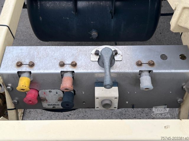 Semi-reboque porta-carroçaria amovível BROSHUIS MFCC * 45 FT * FRONT/HECKSCHUB * LIFT * SAF *