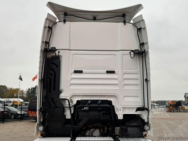 Стандартный трактор MAN TGX 28.500 6x2 XXL CAB / INTARDER / DOUBLE BOGIE
