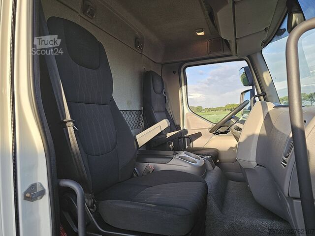 Чемодан DAF LF 230 11.9T AIRCO 6 CYL.