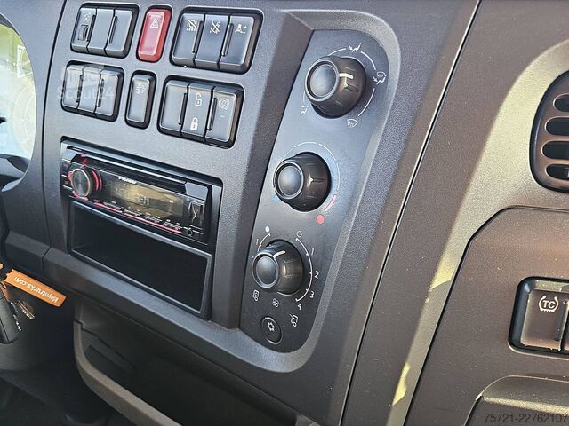 Чемодан DAF LF 230 11.9T AIRCO 6 CYL.