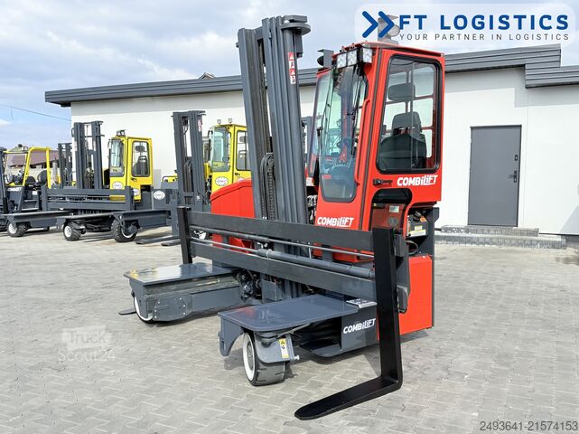 Carretilla retráctil de 4 vías Combilift C3000ET TRIPLEX 5940 WIDE FORK POSITIONE
