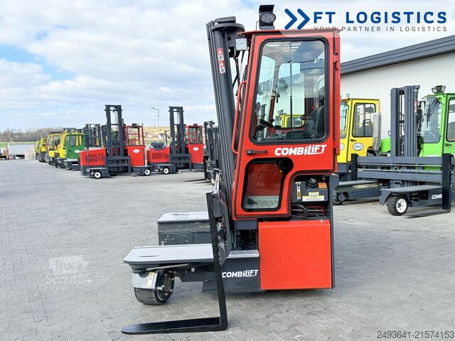 Carretilla retráctil de 4 vías Combilift C3000ET TRIPLEX 5940 WIDE FORK POSITIONE