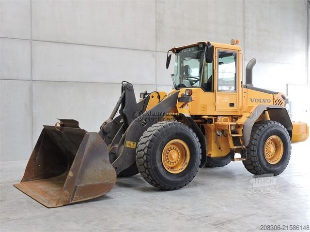 Chargeuse sur pneus VOLVO L90E