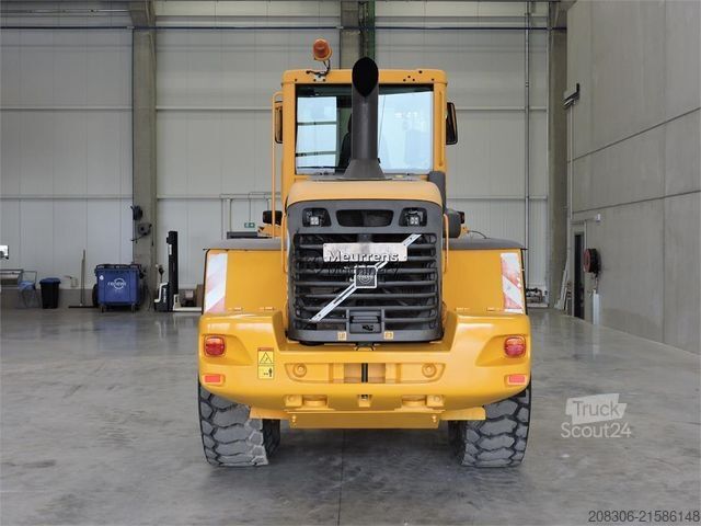 Chargeuse sur pneus VOLVO L90E