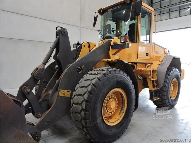 Chargeuse sur pneus VOLVO L90E