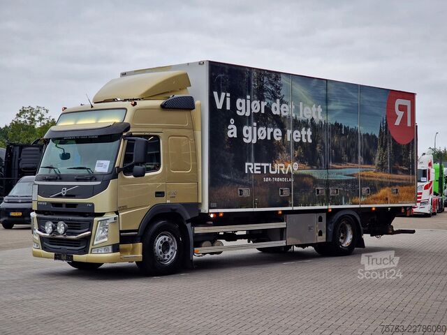 Valise Volvo FM 370 Globetrotter 4x2 - Buggsbygg box with si...