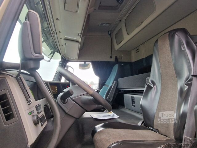 Valise Volvo FM 370 Globetrotter 4x2 - Buggsbygg box with si...