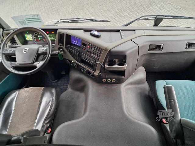 Valise Volvo FM 370 Globetrotter 4x2 - Buggsbygg box with si...