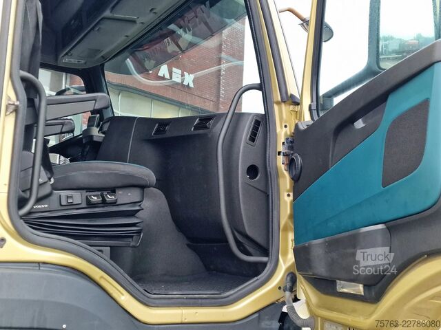 Valise Volvo FM 370 Globetrotter 4x2 - Buggsbygg box with si...