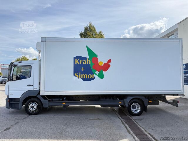 Vehicul comercial Mercedes-Benz Atego 818L Carrier Xarios600 seitli. Treppe TÜV