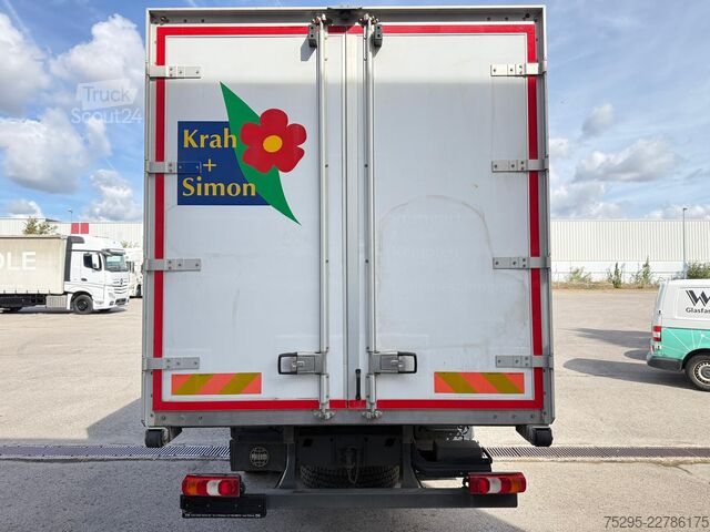 Vehicul comercial Mercedes-Benz Atego 818L Carrier Xarios600 seitli. Treppe TÜV