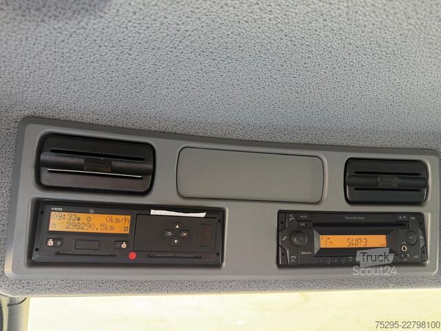 Pojazd użytkowy Mercedes-Benz Atego  818L Mitsubishi TDJ600D seitli. Treppe TÜV