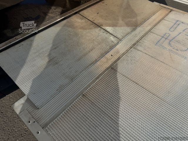 Høy tak varebil MERCEDES-BENZ Sprinter 315cdi Ladebordwand BÄR, LED, Automa.