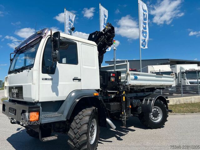 Kiper kamion MAN L90 18.284 4x4 LOF Kipper/Kran/47 tkm/HA gelenkt