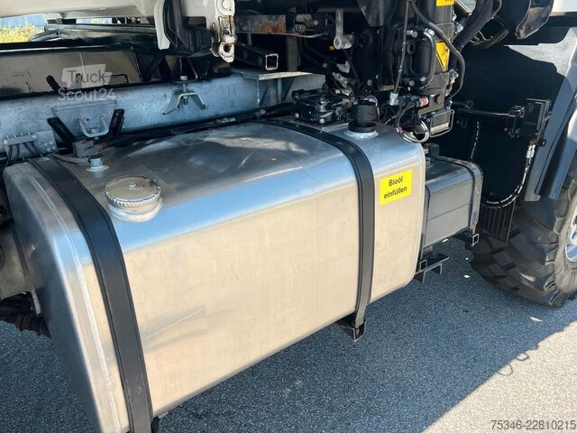 Kamion za specijalne namene MAN L90 18.284 4x4 LOF Kipper/Kran/47 tkm/HA gelenkt