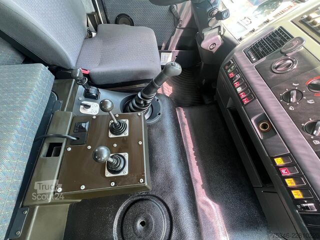 Auto-dizalica montirana na kamionu MAN L90 18.284 4x4 LOF Kipper/Kran/47 tkm/HA gelenkt