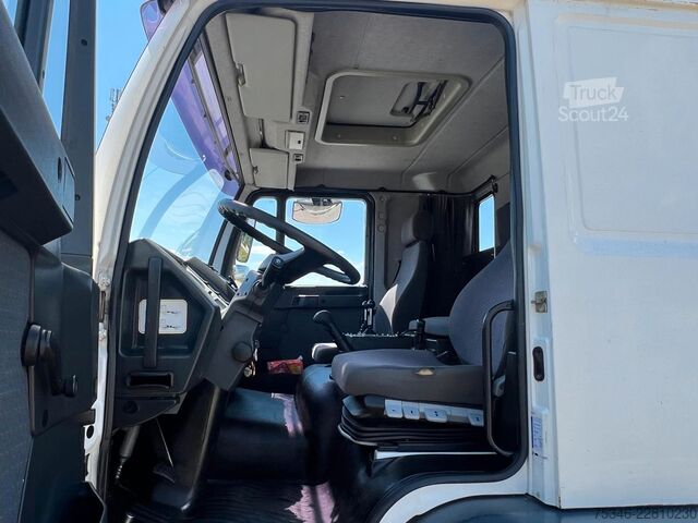 Trostrani kiperski kamion MAN L90 18.284 4x4 LOF Kipper/Kran/47 tkm/HA gelenkt