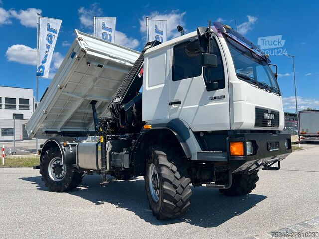 Trostrani kiperski kamion MAN L90 18.284 4x4 LOF Kipper/Kran/47 tkm/HA gelenkt