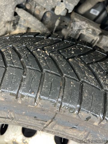 Box van IVECO Daily  70 C 18 Koffer LBW Automatic Klima